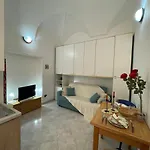 Coccola In Miniatura - Centro Storico Apartamento *